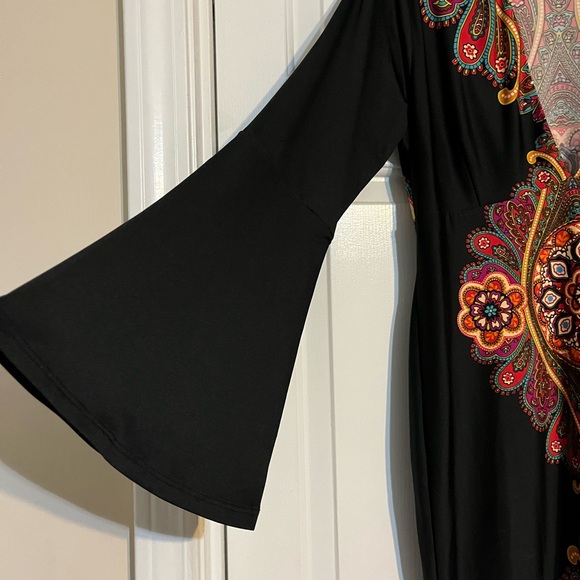 Elegant Black Paisley Dress - Picture 5 of 6